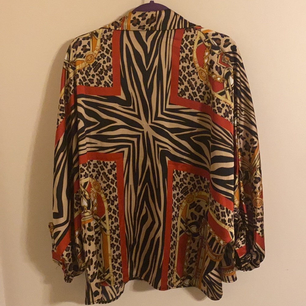 Button up - Picture 2 of 2